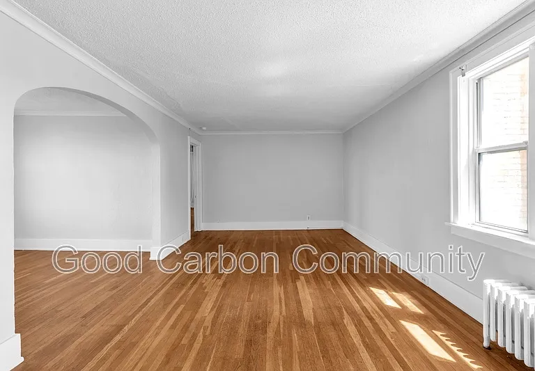 2106 Delaware Ave #10 — Photo 2
