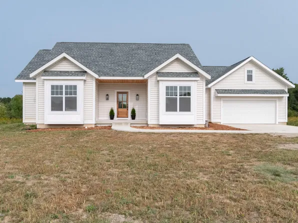 4662 Lauren Ln, Saint Joseph, MI 49085