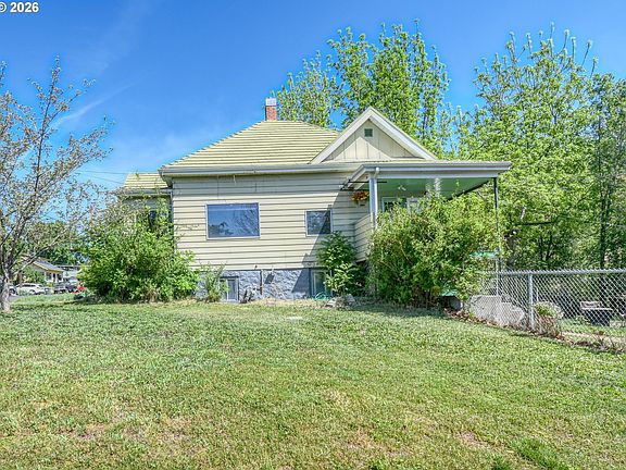 2nd image of 402/404 NW 7th St