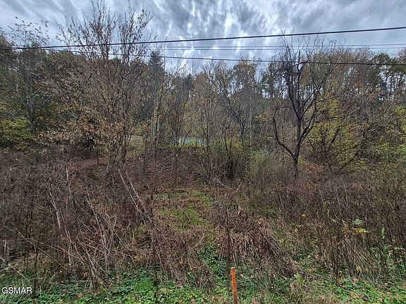 2nd image of 2314 Henderson Springs Rd