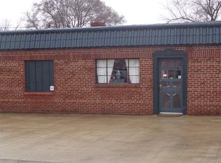 324 N Main St, Paris, IL 61944