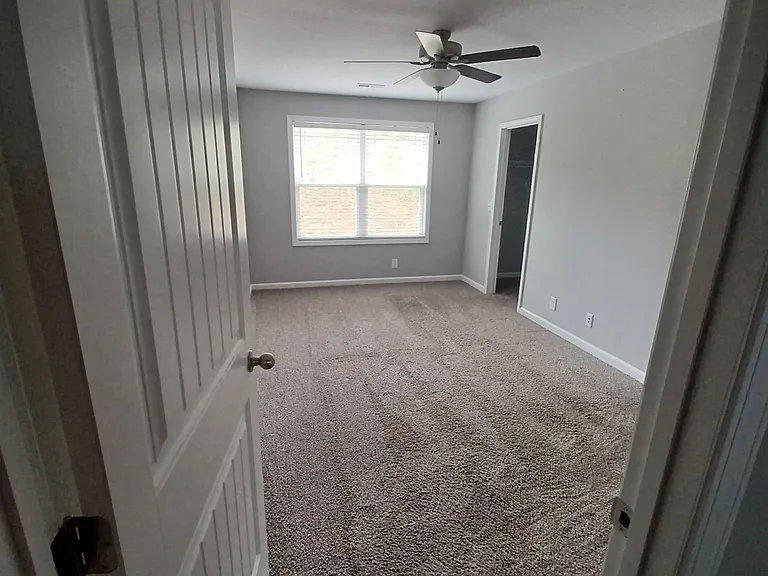 219 Woodland Valley Ln — Photo 12