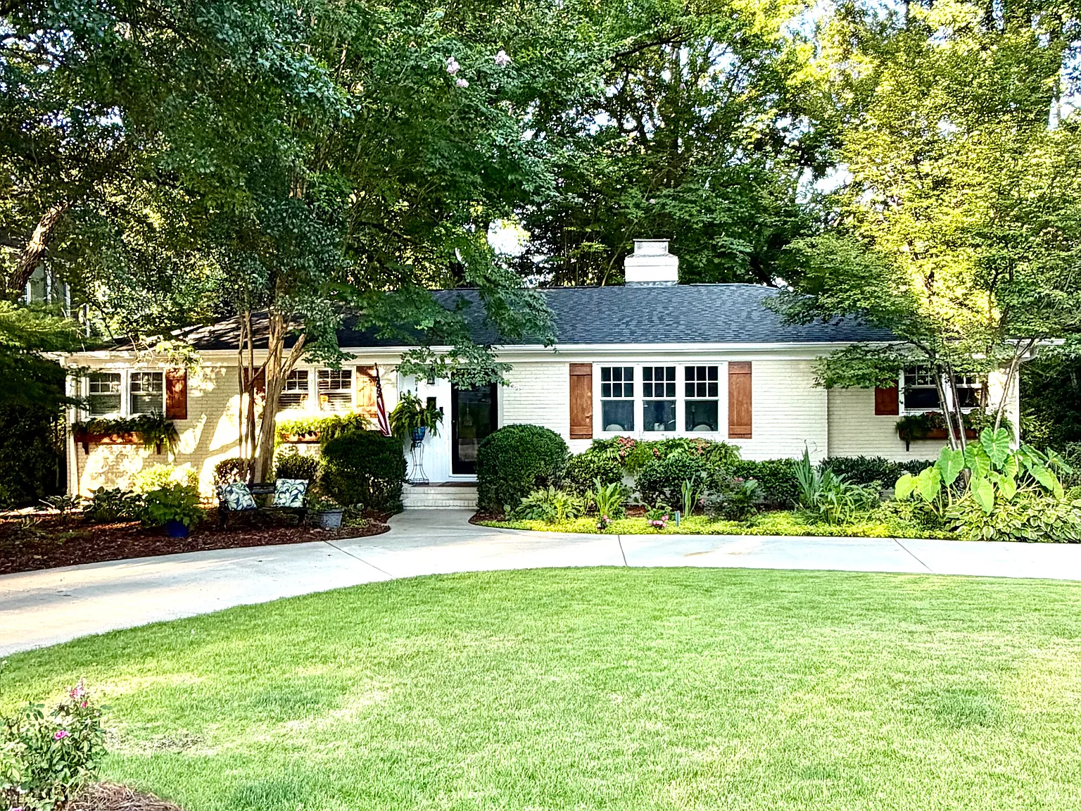 4 bed, 2860 sqft, $4,500 — Photo 1