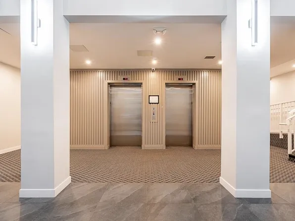 14225 103a Ave #202, Surrey, BC V3T 0T4