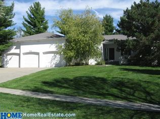 5926 Fieldcrest Way, Lincoln, NE 68512