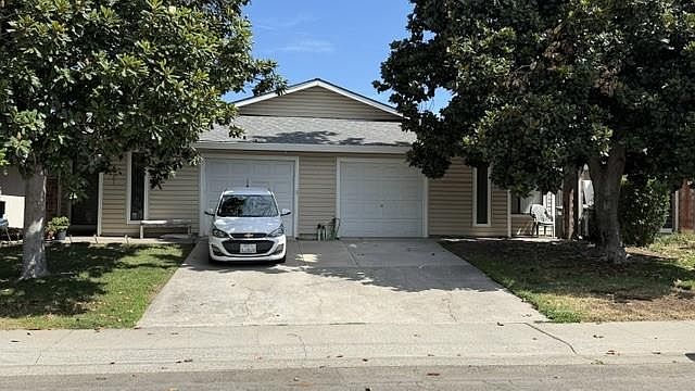 1st image of 4523-4521 Zachary Way