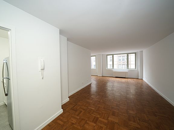 5th image of 125 E 87th St APT 3E