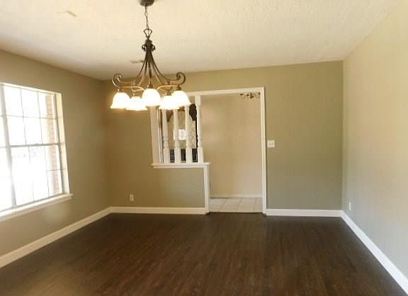 5th image of 402 Merkle Dr