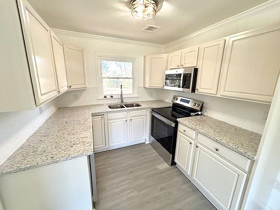 3rd image of 3001 Boswell Dr NW