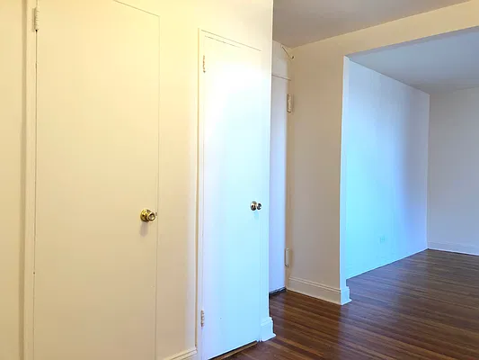 Rented by Kew Forest Realty Inc | media 5