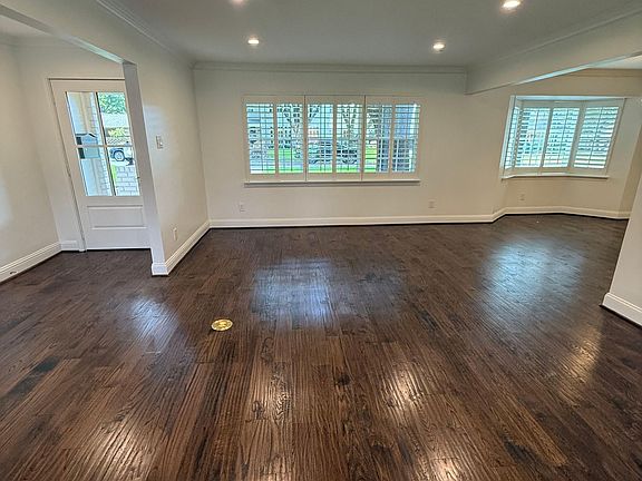 Front Sitting Room & Dining 