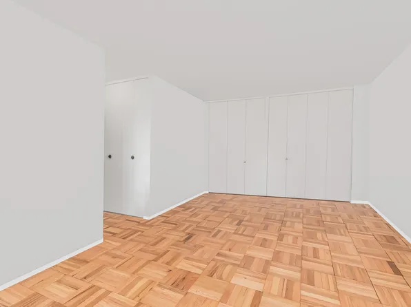 3333 Henry Hudson Parkway image 11 of 18