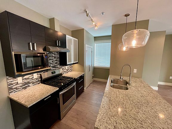 3rd image of 1324 May St APT 212