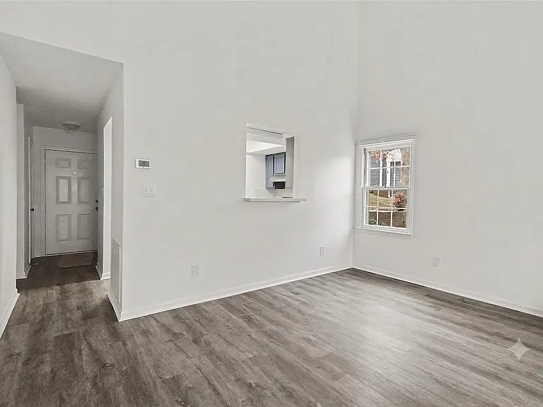 6540 Point Comfort Ln — Photo 3