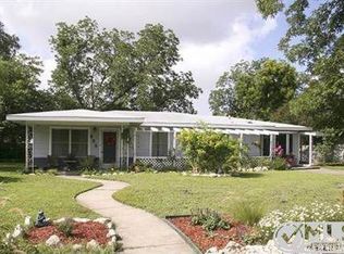 636 Rittiman Rd, Terrell Hills, TX 78209