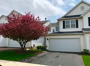 2927 Pleasant Plains Dr, Saint Charles, IL 60175