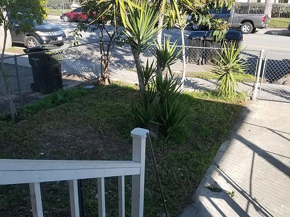3rd image of 567 N Gordon St #2