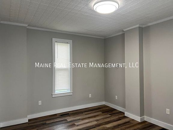 5th image of 318 Essex St #2