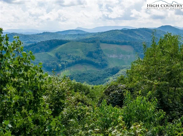 8 Red Sleigh Way, Fleetwood, NC 28626