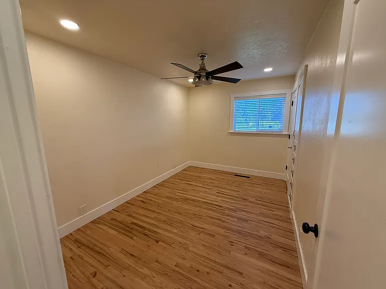 2743 S Davis Blvd — Photo 11