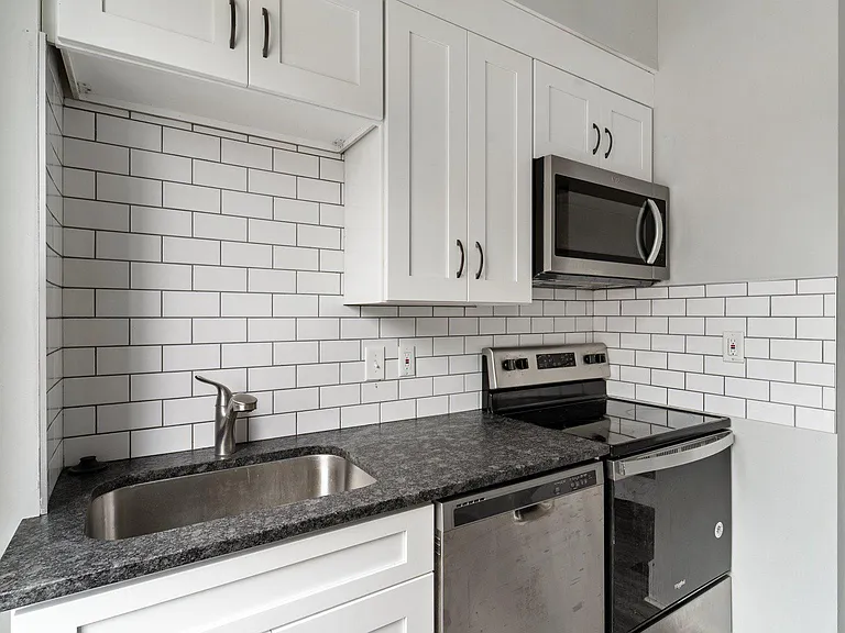 201 W Barnard St #3 — Photo 23