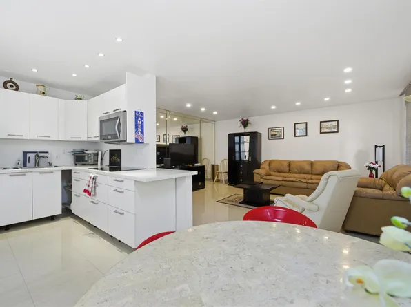 321 Piedmont Trl #G, Delray Beach, FL 33484