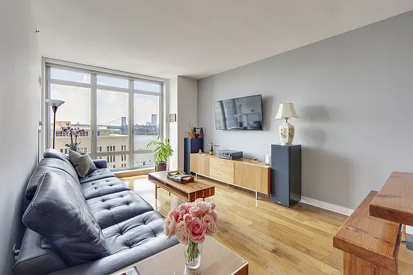 Rented by Compass | media 19