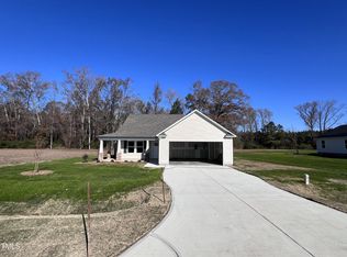 301 Sandcastle Ln, Four Oaks, NC 27524