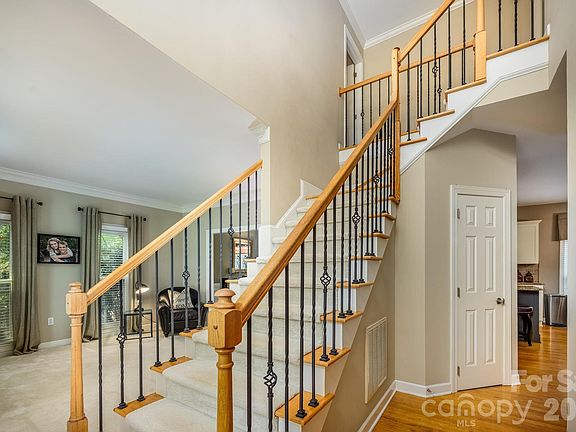 4th image of 119 Topsail Pl