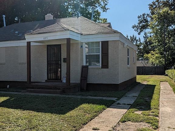 4th image of 893 Pearce St