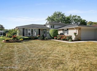 7210 Whittier Dr, Darien, IL