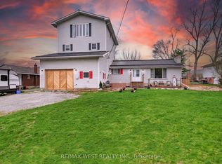 5571 Perth Road Cres, South Frontenac, ON K0H 2L0