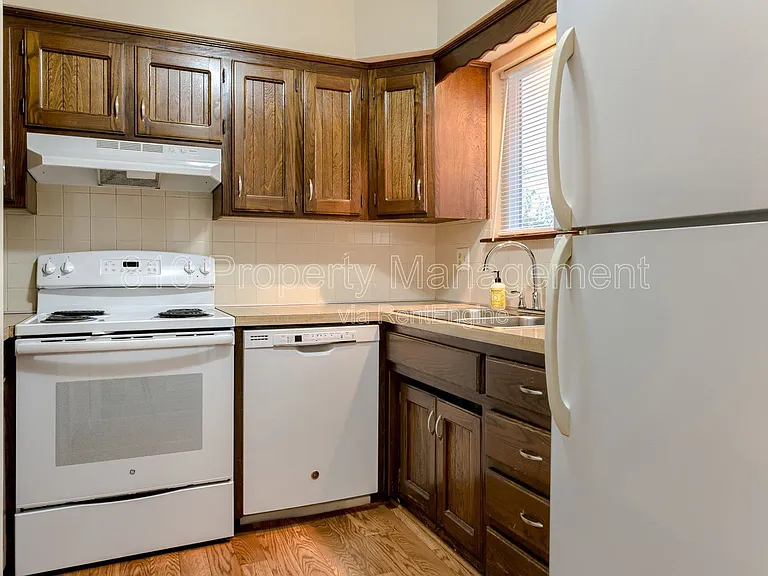 164 SW Robin Rd — Photo 11