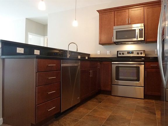 3rd image of 813 N 1st Ave