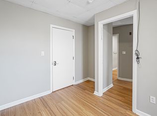 90 Appleton St, Lowell, MA 01852
