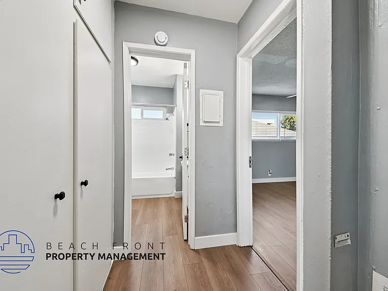 1105 N. Flower St. — Photo 15