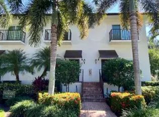 872 7th Ave S, Naples, FL 34102