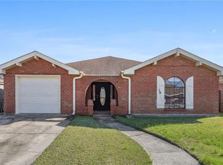 19 S Oakridge Ct, New Orleans, LA 70128