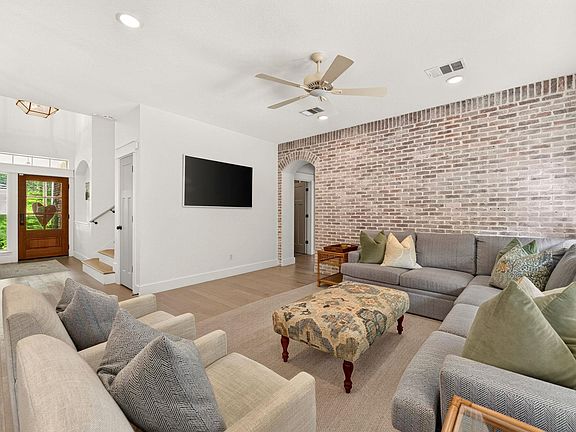5th image of 12816 Majestic Oaks Dr