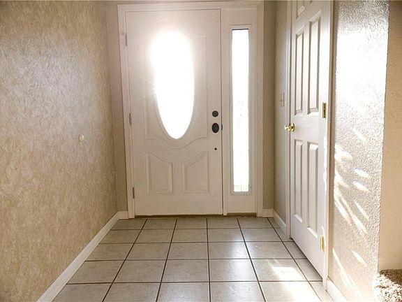 4th image of 321 Montclair Dr