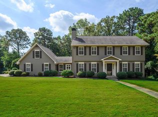2125 Viking Cir, Vestavia Hills, AL 35216