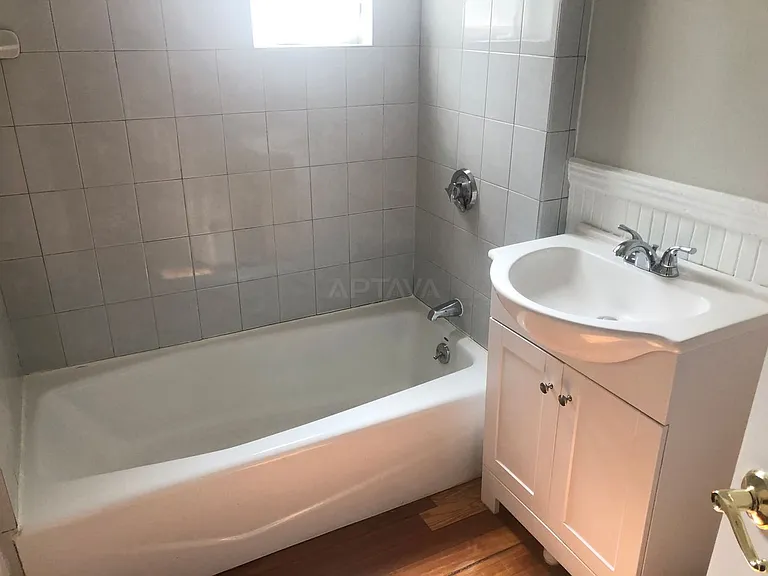 12 Lincoln Ave #1 — Photo 2