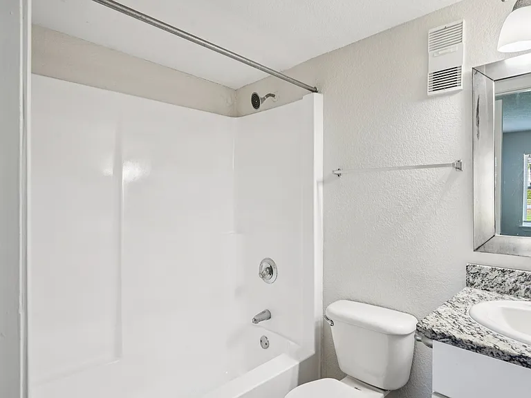 Cypress West Apartments — Photo 10