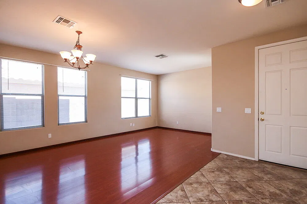 5 bed, 3.0 bath, 2768 sqft, $3,480 — Photo 2