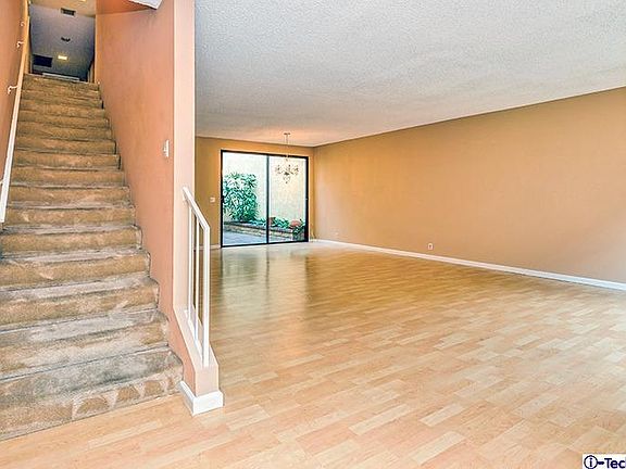 3rd image of 946 Fairview Ave APT 7