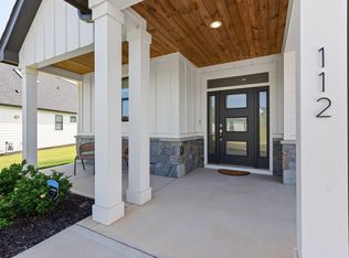 112 Winding Rock Rd, Simpsonville, SC 29680