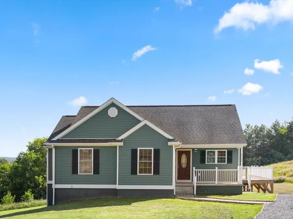 125 Village Way, Lexington, VA 24450