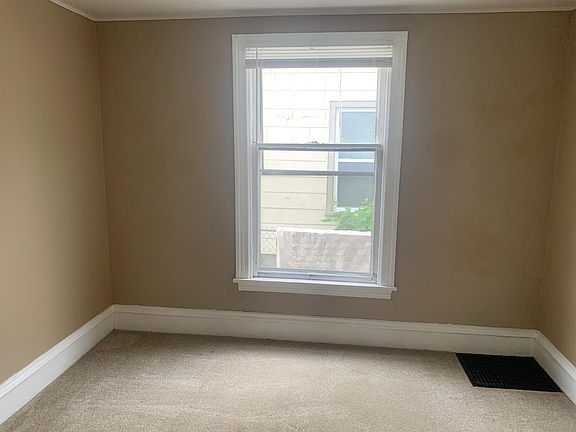 5th image of 1409 Lafayette Ave SE #1
