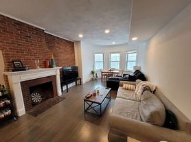 1404 Beacon St