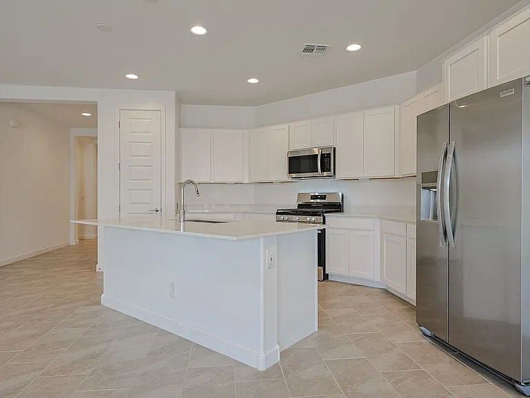 7832 W Hide Trl — Photo 7